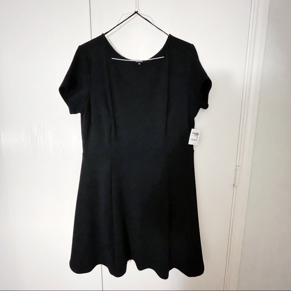 CHARLOTTE ROUSSE Short Sleeve Black Dress